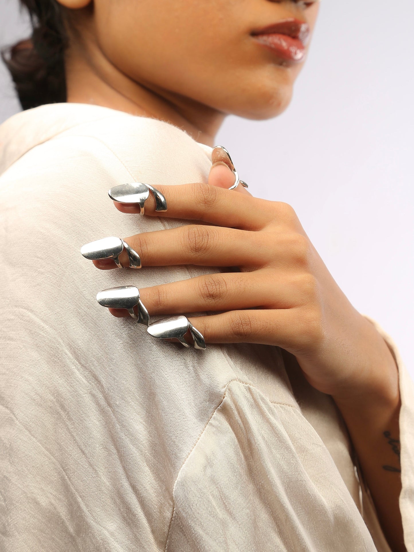 Bombshell Nail Ring Silver